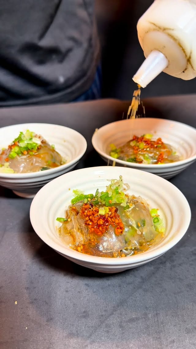 ・
Xiao long bao小籠包

Location:
6, 5 Soi Phrom Si 1, Khlong Tan Nuea, Watthana, Bangkok 10110 

Reservation:
02-662-7899

Dine-in time:
17:00〜0:00

#bangkok #japanesefood #izakaya #japaneserestaurant#居酒屋