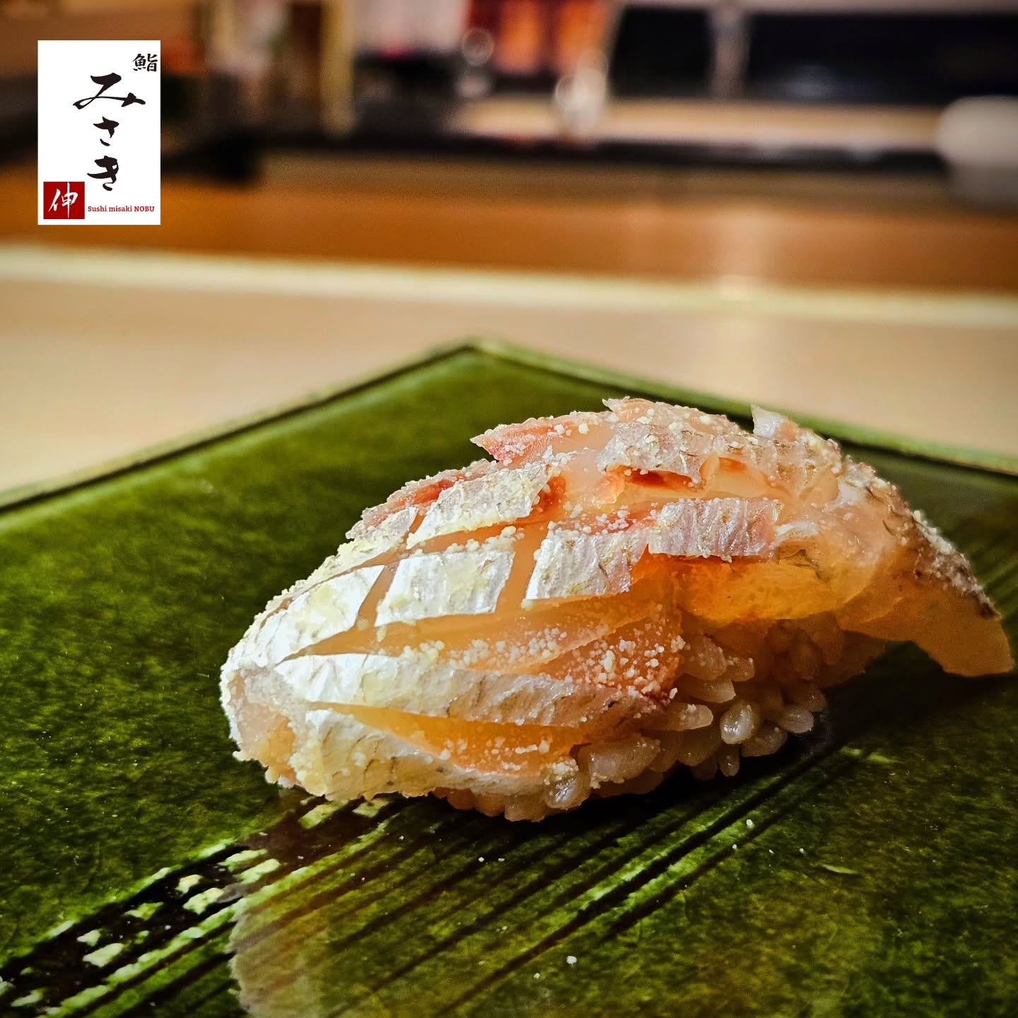 【A special course for Spring in Japan...!!】
▷▶︎▷LINE→@sushimisakinobu▶▷

さてソンクランも終わり
皆様いかがお過ごしでしょうか？

今回は春の名物【春子鯛】でございます!!

字の通り春を連想させるお魚！
実は通年を通して旬であり春だけのお魚ではないのですが
皮が桜の色に似ている事から春子鯛と名付けられています！

通常の真鯛より
身も柔らかく皮も薄く
鯛を存分に味わうことが可能です！

さらに卵のおぼろをつかいひと手間加えて
主役を張れるお味に仕上げておりますので
是非ともご賞味くださいませ！

なお
貸切やケータリング、
月曜日の営業にもご対応させていただきますので
お気軽にご連絡くださいませ！

Location: 
50 GMM Grammy PLACE, Sukhumvit 21 Rd. (Asoke), Khlongtoeinuea,Wattana, Bangkok 10110, Thailand

Sushi Misaki Nobu (GMM grammy place BF1)
chef 【NOBU】

Reservation: 
Sushi Misaki Nobu/062-495-2386

Dine-in time: 
12:00-lunch time open
17:00-dinner time open
※anytime customer choose reservation time
close 22:00
close every Monday

menu:
1.standard course 4000THB
2.special course 6000THB
3.Premium course 8000THB

#sushimisaki
#sushimisakinobu
#鮨みさき
#鮨みさき伸
#バンコク
おまかせ
Bangkok
omakase
sushi
鮨
寿司
タイ
Thailand
デート
接待