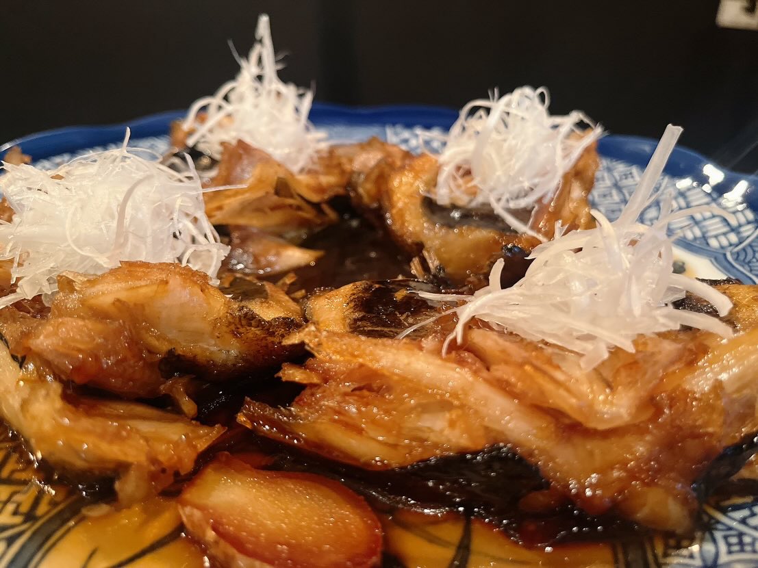 今週もよろしくお願いします
皆様のご来店お待ちしております♪

おひとりさま大歓迎！
カウンター席大人気

おばんざい、鉄板焼きメニュー
二階テーブル席、三階個室完備
一階カウンター席でもオーダー可能です

黒兵衛では
各種ご宴会のご予約承ります♪
コース1,000バーツ〜
飲み放題 300バーツor 400バーツ

二階テーブル席
三階9名様までの小宴会用個室ございます。

よろしくお願いします♪
4月もHappy hour 開催中です
17:00〜19:30

キリンビール大瓶　120B
ウィスキーハイボール　80B

Happy hour in  April❗️
17:00〜19:30
Kirin Beer Big Bottle 120B
Whisky Hi-ball 80B

#バンコク創作料理居酒屋 #バンコク日本料理店 #バンコク小料理屋 #バンコクおひとりさま #バンコク1人飲み プラカノン バンコク日本人女性スタッフ常駐 バンコクおかみさん バンコクお好み焼き屋 バンコク鉄板焼き  バンコクおばんざい  japanesefood bangkok phrakhanong japaneserestaurant reopen happyhour obanzai bangkokokonomiyaki bangkokteppanyaki