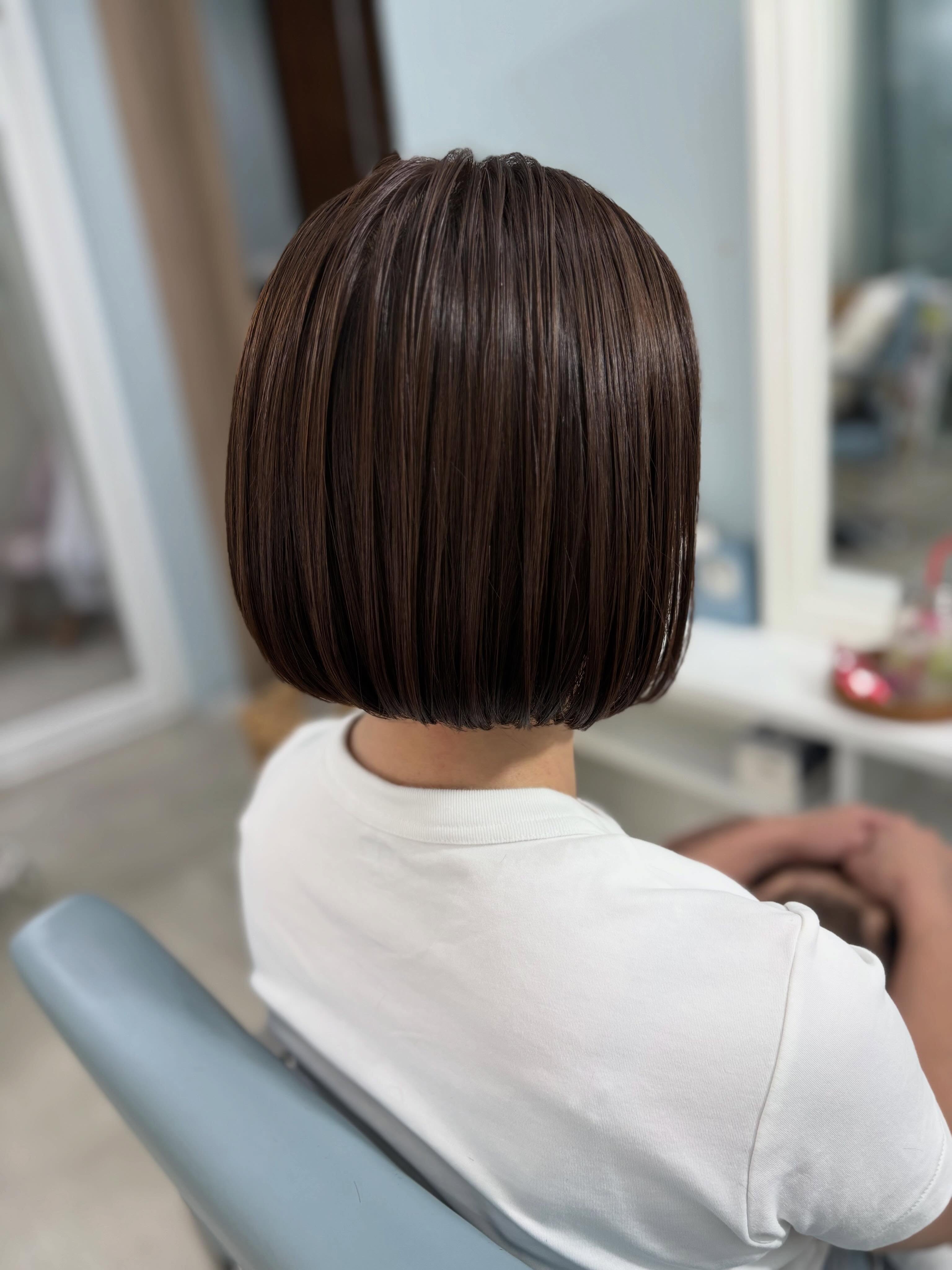 ツヤツヤボブ✨
KINUプレックストリートメントでダメージ軽減カラー🩵