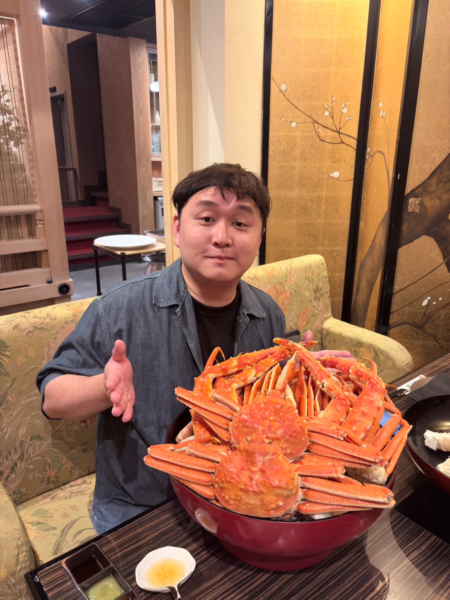 ご来店誠にありがとうございます🥰
📍Kanitengoku Asok Sukhumvit23
📞0800743032
LINE @080vecfn
Whats App +66 80 074 3032

📅 Monday – Thursday, Saturday – Sunday
⏰ 11:30 AM – 10:30 PM

📅 Friday
⏰ 3:00 PM – 10:30 PM