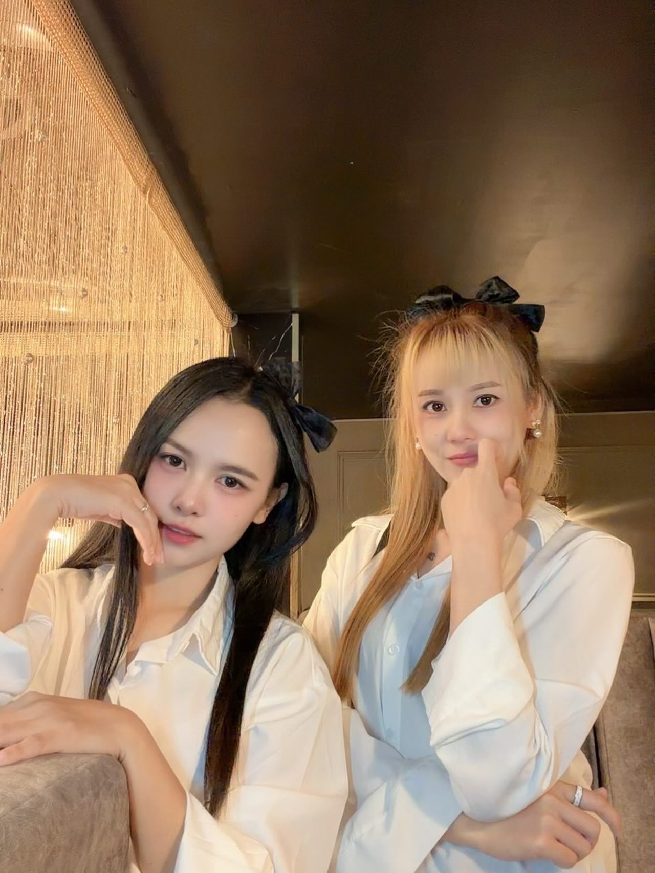 今夜の予定はもうお決まりですか？もしまだなら、素晴らしい夜を過ごせる場所をご紹介します！トンローソイ6にある「TWENTY FOUR」は、ビリヤード🎱、カラオケ🎤、ダーツ🎯を楽しめる大人のプレイグラウンドです。お一人様はもちろん、お友達同士でも大歓迎！隠れた穴場で、リラックスしながら楽しい時間を過ごせますよ。

賑やかな音楽に包まれながら、お好きなドリンクを片手に、友人と笑い合うひとときをお楽しみください🍹。競技感覚でダーツを楽しむのもよし、カラオケで思い切り歌うのもよし💃。ここで新しい出会いがあるかもしれませんし、思い出深い夜になること間違いなしです！

今夜はぜひ「TWENTY FOUR」で、特別なひとときをお過ごしください。

#バンコク
#トンロー
#カラオケバー
#ダーツ
#曼谷夜生活