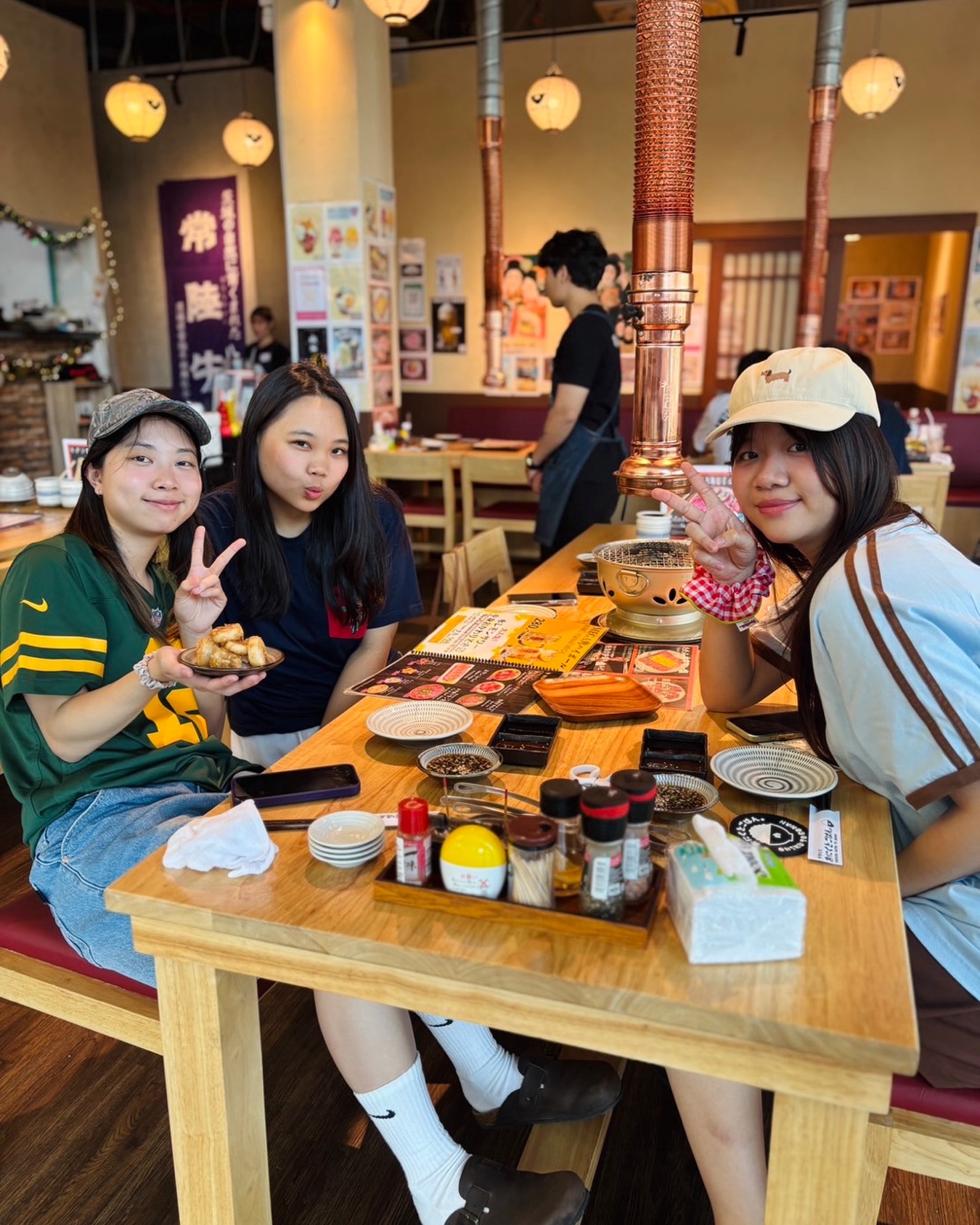 ขอขอบพระคุณเป็นอย่างยิ่งที่มาใช้บริการค่ะ 🥰✨️
📍Onnut Plaza
⏰11:30-22:00
☎0654722730
LINE @100hlgjm
