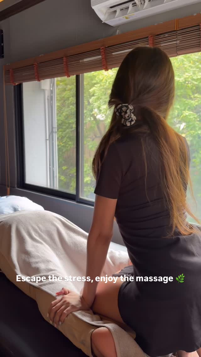Escape the stress, enjoy the massage 🌿💆🏻‍♀️

You can make a reservation at here👇
☎️ 02 124 5246
DM (X or FACEBOOK)
WhatsApp +66 98 925 5888
Line  lin.ee/YOE9biR

#bodycareworks #สปาเวียดนาม #vietnambarber #relaxing
