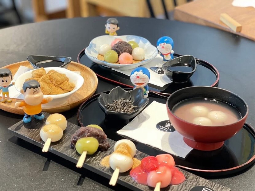 ถ้าชีวิตมันขม แวะกินขนมหวานๆ สักหน่อยมั้ย 🥰
พบกับเมนูขนมหวานญี่ปุ่น🍡🍡🍡🍡🍡
โมจิเหนียวหนึบกำลังดี ราดด้วยซอสฉ่ำๆ #Promotion วันนี้สั่งขนนมหวานคู่กับเครื่องดื่ม รับส่วนลด ทันที่20บาท
ร้าน ฮากาตะ คอฟฟี่ เปิดให้บริการเวลา 08:00น. -
21.30
(เครื่องดื่มลด 50% ไม่รวม Softdrinks)
ติดต่อสอบถาม
02 0730809
- สามารถสั่งอาหารเดริเวอร์รี่ ส่งถึงหน้าประตู ดูเมนูออนไลน์ได้ที่
Grab: https://bit.ly/303QHYr
Wongnai Lineman : https://lin.ee/ieqzlSN
#hakatacoffeebkk #coffee #cafe #food japanfood lunch thakataironman hakataironmanthonglor n
Q