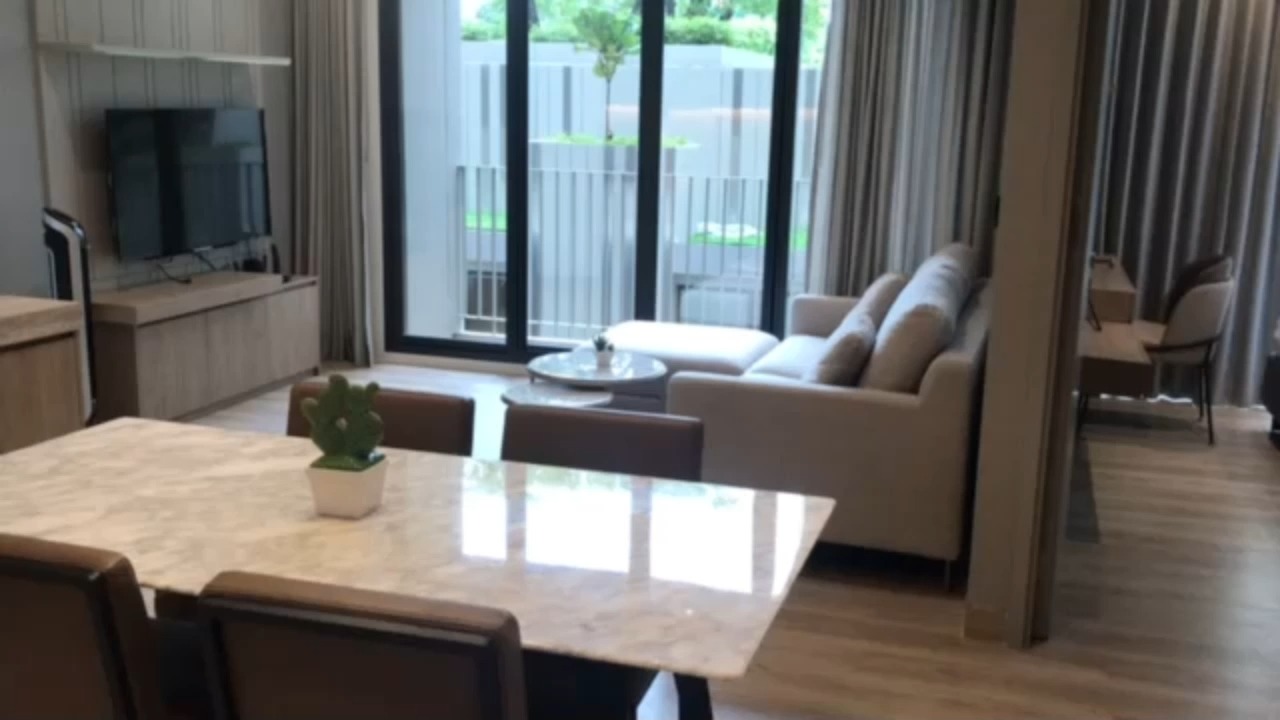 新しい住まいをお探しのご家族へ

Sky Residenceから心地よい80㎡の2ベッドルームをご紹介します。広々としたリビングと子どもたちが楽しめる遊び場が魅力です。お家賃は82,000バーツからで、7月末と8月末に2部屋空き予定が出ています。

家族で過ごすのにぴったりな、日本らしいサイズ感が嬉しいです。ペットも大歓迎なので、大切な家族の一員と一緒に暮らしていただけますよ。少し静かな立地ですが、利便性も兼ね備えており、2台の専用車のサービスが利用可能です。

また、主要道路や高速道路へのアクセスが良好なので、通勤にも便利な場所です。ゆったりとした暮らしを望むご家族に、ぜひご覧いただきたいお部屋です。

お問い合わせやご見学のご予約はDMまで✨

#家族で暮らそう
#ペットと一緒に
#暮らしの提案
#快適ライフ
#紅樹株式会社