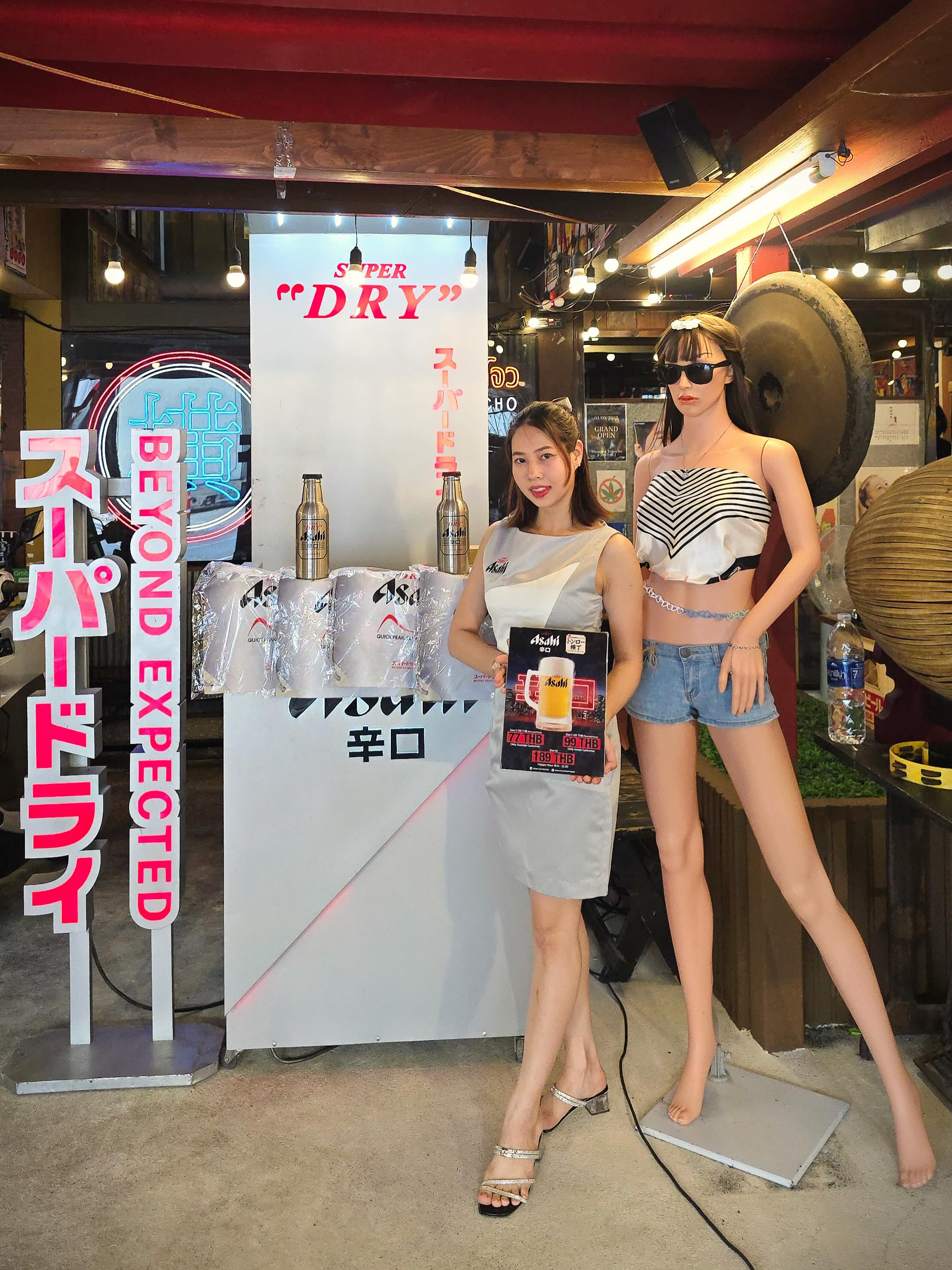 トンロー横丁(Thonglor Yokocho)