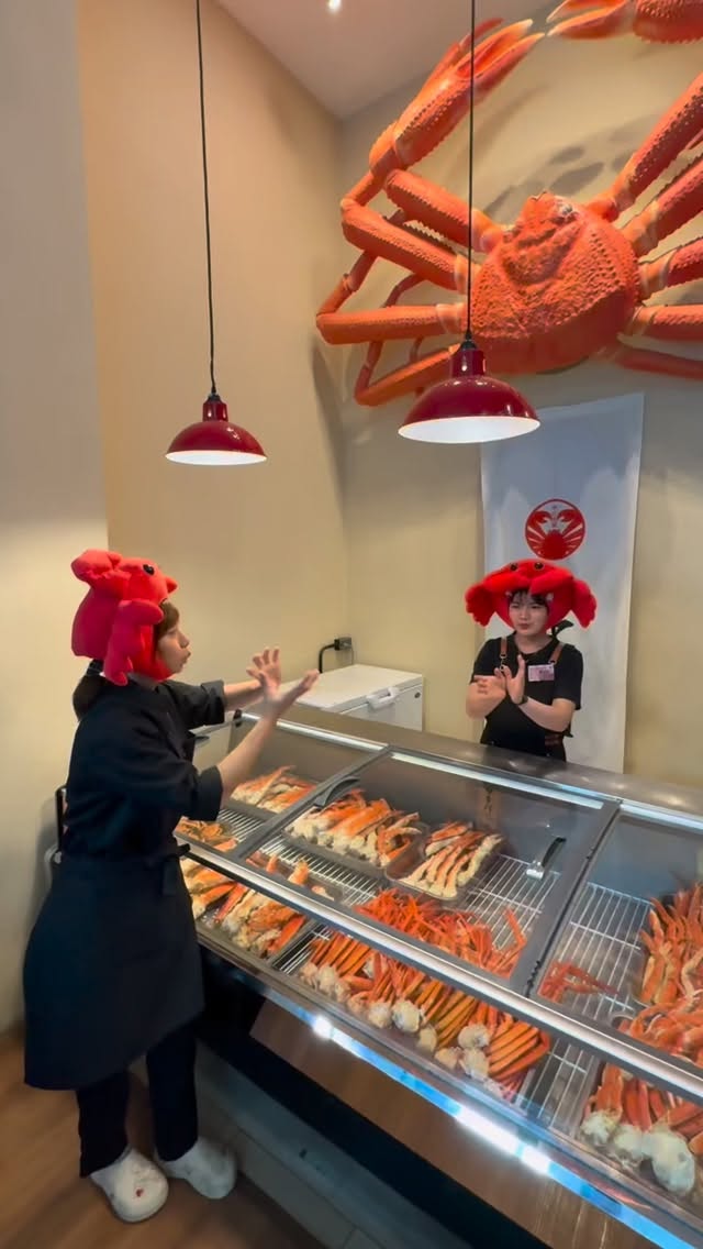 🫳🏼🦀📸

📌Booking
📣lin.ee/rP2RMid
📞 062-531-2681 

#KaniTengokuThonglor
#Bangkok #ร้านปูฮอกไกโด #อาหารญี่ปุ่น #reels