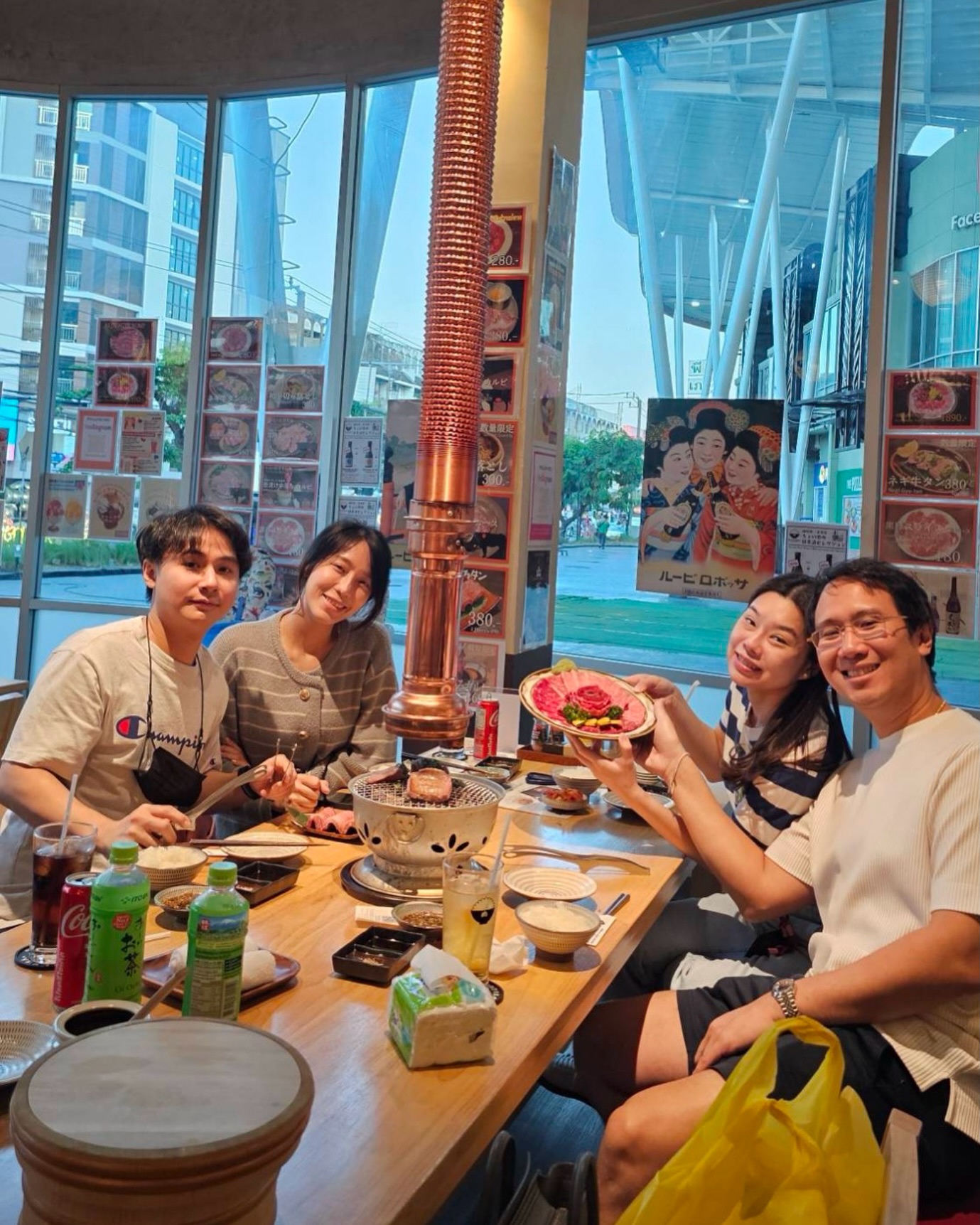 ขอขอบพระคุณเป็นอย่างยิ่งที่มาใช้บริการค่ะ 💖🫶
📍Onnut Plaza
⏰11:30-22:00
☎0654722730
LINE @100hlgjm