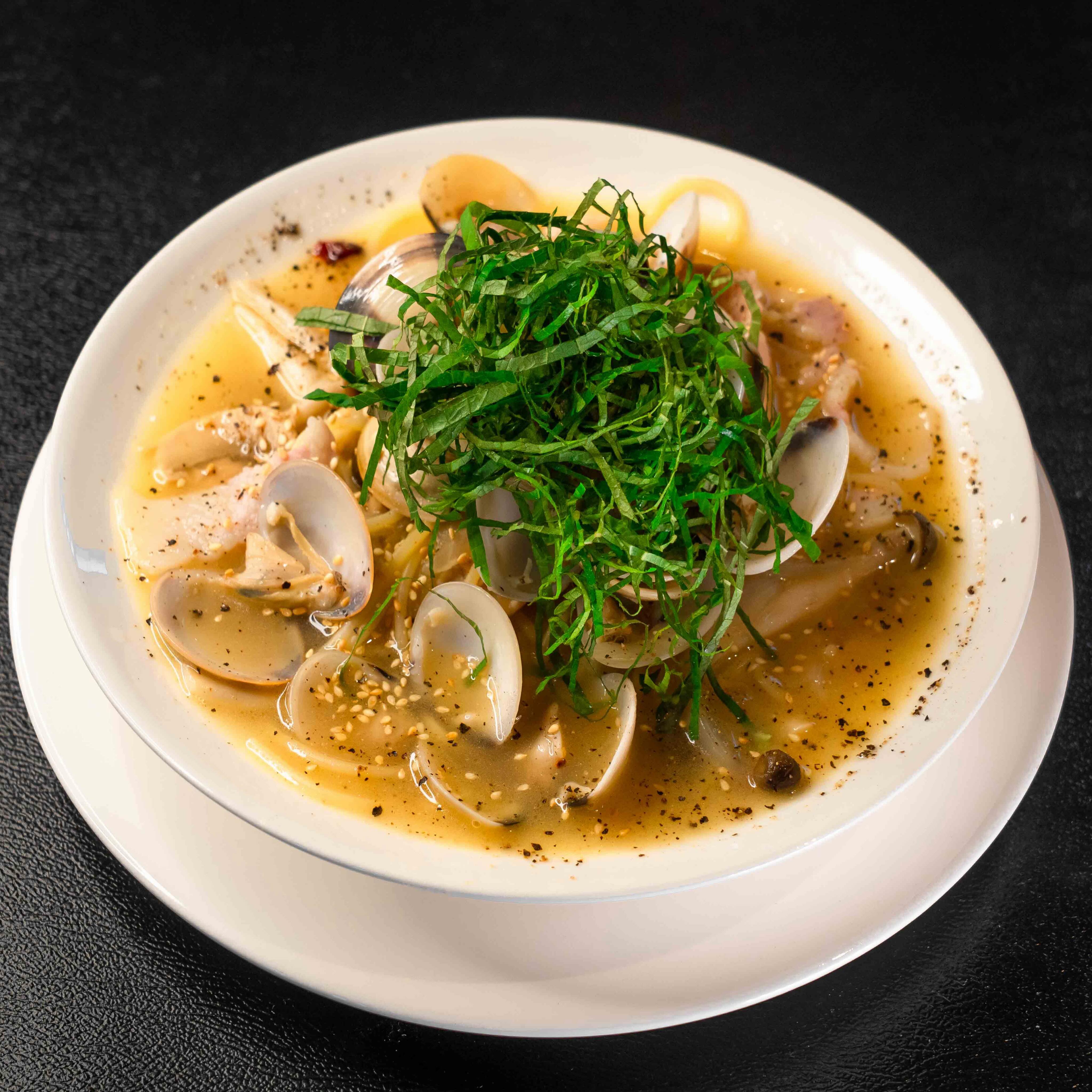🍝【平日夜限定｜スープパスタ半額】

ルンバの夜営業をもっと知っていただきたくて、
期間限定キャンペーンを開催します‼️

📅 6月15日〜19日限定

Instagramフォロー または
LINE友達登録で

🍝 スープパスタ全品 半額

【条件】
※17:30〜22:15限定
※お一人様1品まで
※トッピング対象外
※他サービス併用不可

㊙️SNSでシェアしていただけたら とても喜びます🥳

昼はスープパスタ専門店🍝
夜はお酒と小皿料理を気軽に楽しめる「スープパスタ酒場」
夜のルンバこの機会にぜひお試しください👏

📍Thonglor Soi 13
🍝 THONGLOR RUMBA

🍝โปรโมชันพิเศษช่วงเย็น🍝

15-19 มิ.ย. เท่านั้น

ติดตาม Instagram หรือเพิ่มเพื่อน LINE

รับส่วนลด 50% เมนูซุปพาสต้าทุกเมนู‼️

⏰ 17:30-22:15 น.
※ 1 ท่าน / 1 เมนู
※ ไม่รวมท็อปปิ้ง
※ ไม่สามารถใช้ร่วมกับโปรโมชันอื่นได้

#トンロールンバ #トンロー #スープパスタ #🇹🇭
