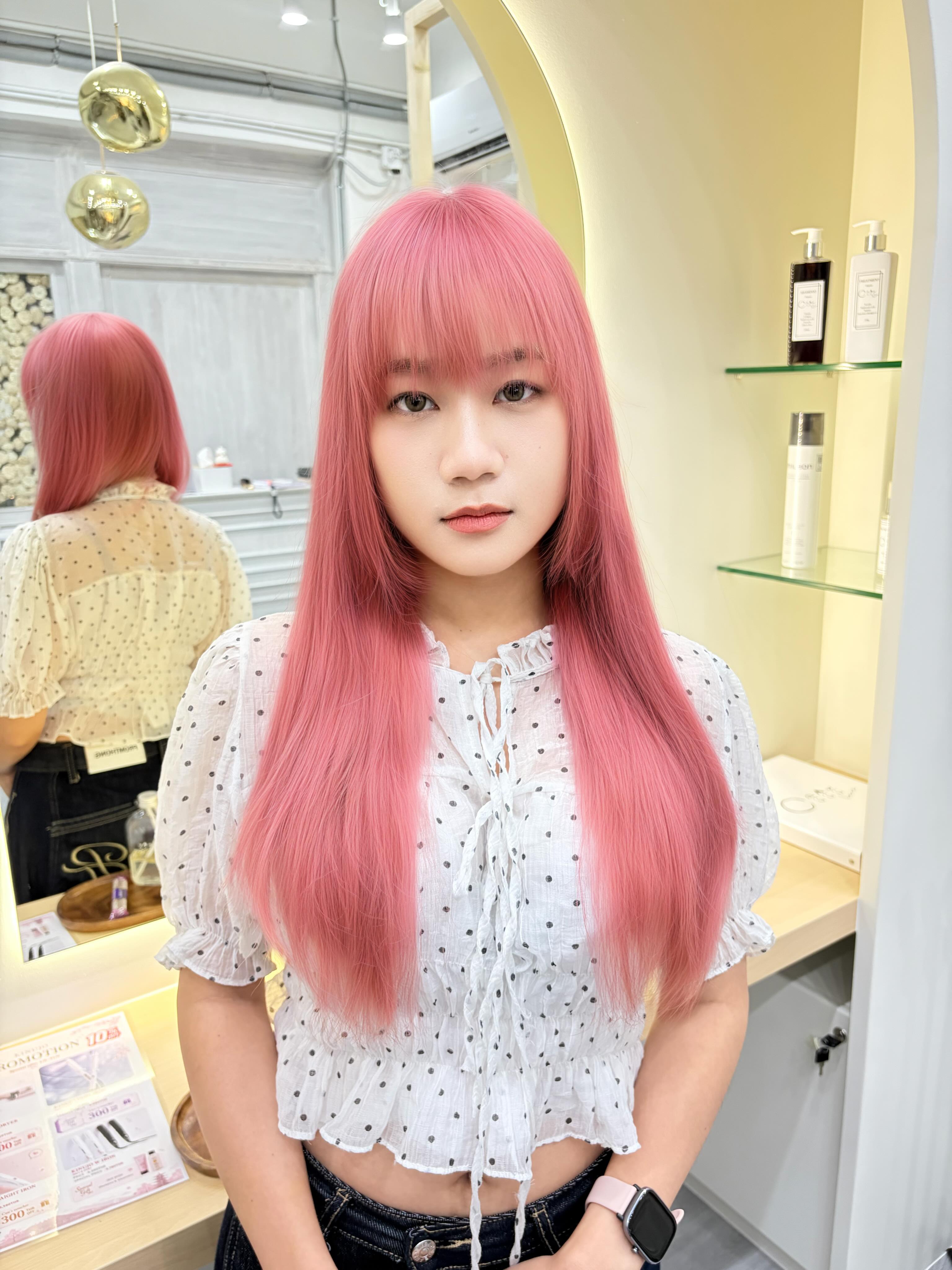 Soft Sakura Pink 🌸
สีชมพูหวานละมุน ให้ลุคสดใสแบบสาวญี่ปุ่น ✨
เปลี่ยนลุคธรรมดาให้ดูน่ารักขึ้นในทุกมุมมอง 

Soft Sakura Pink 💇‍♀️
A soft and dreamy pink shade inspired by cherry blossoms, creating a fresh and sweet Japanese-girl look ✨

#bangkokhairsalon