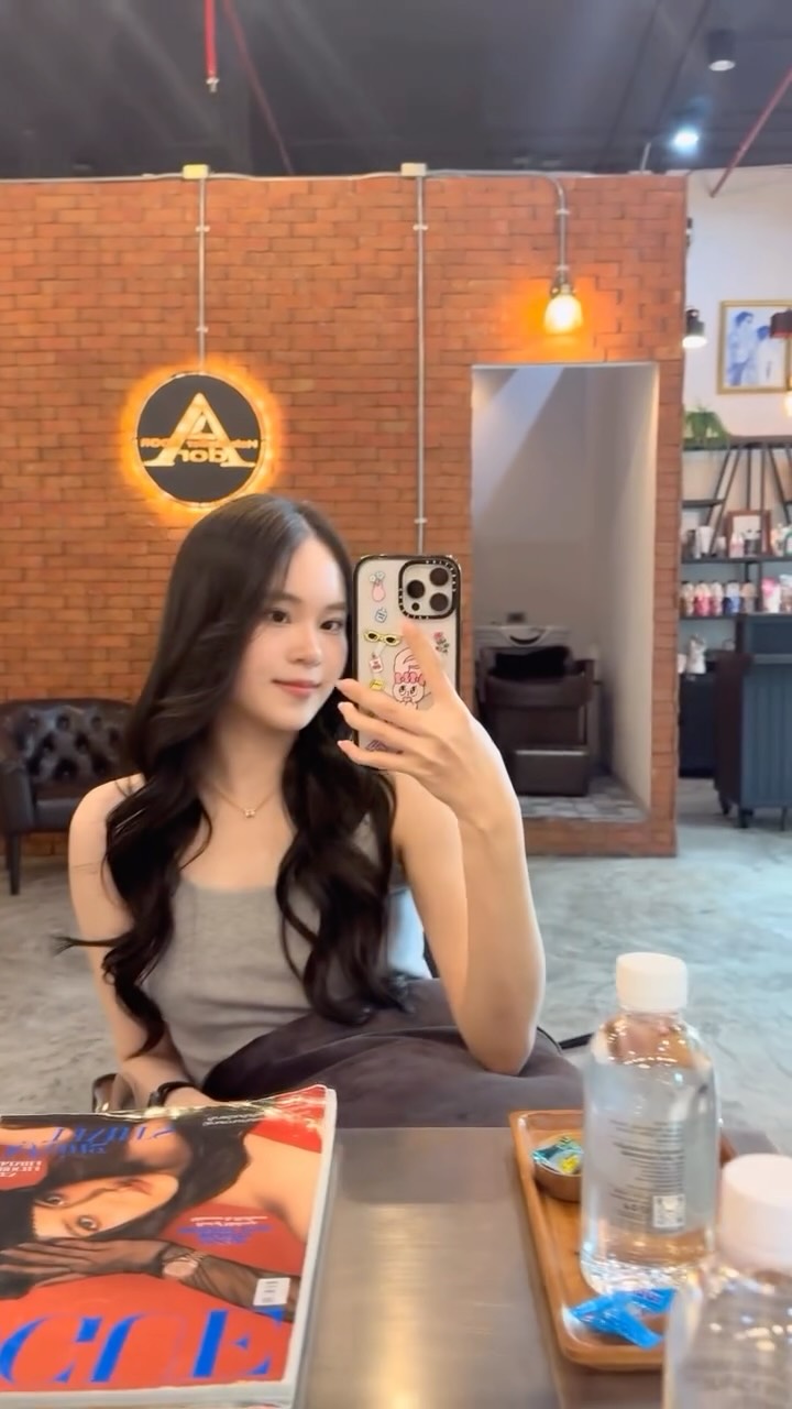 Thank you for trusting ADOR Thonglor 🤎✨

สีผมสวย สุขภาพดี และเป็นธรรมชาติ🫶 
ขอบคุณที่ให้เราดูแลเส้นผมของคุณตลอดมานะค่ะ 

#hairatelierador #ร้านทำผมทองหล่อ #バンコク美容室 #haircolor #โปรโมชั่นทำสี