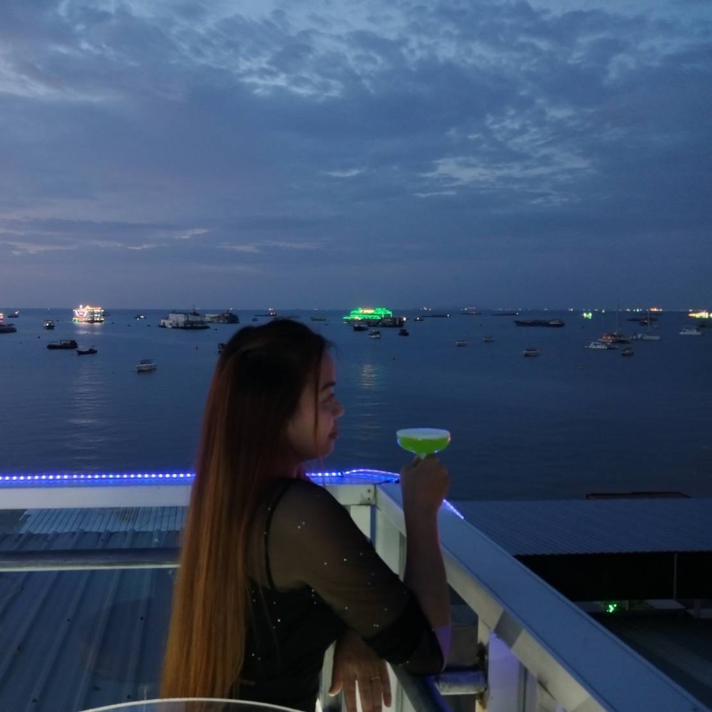 Looking to relax somewhere? Well be sure to check out Woodball Pattaya. We have a great view and a menu full of delicious drinks and food. Our bar can be easily found on Walking Street, across from Fahrenheit Agogo. See you soon! 🩷