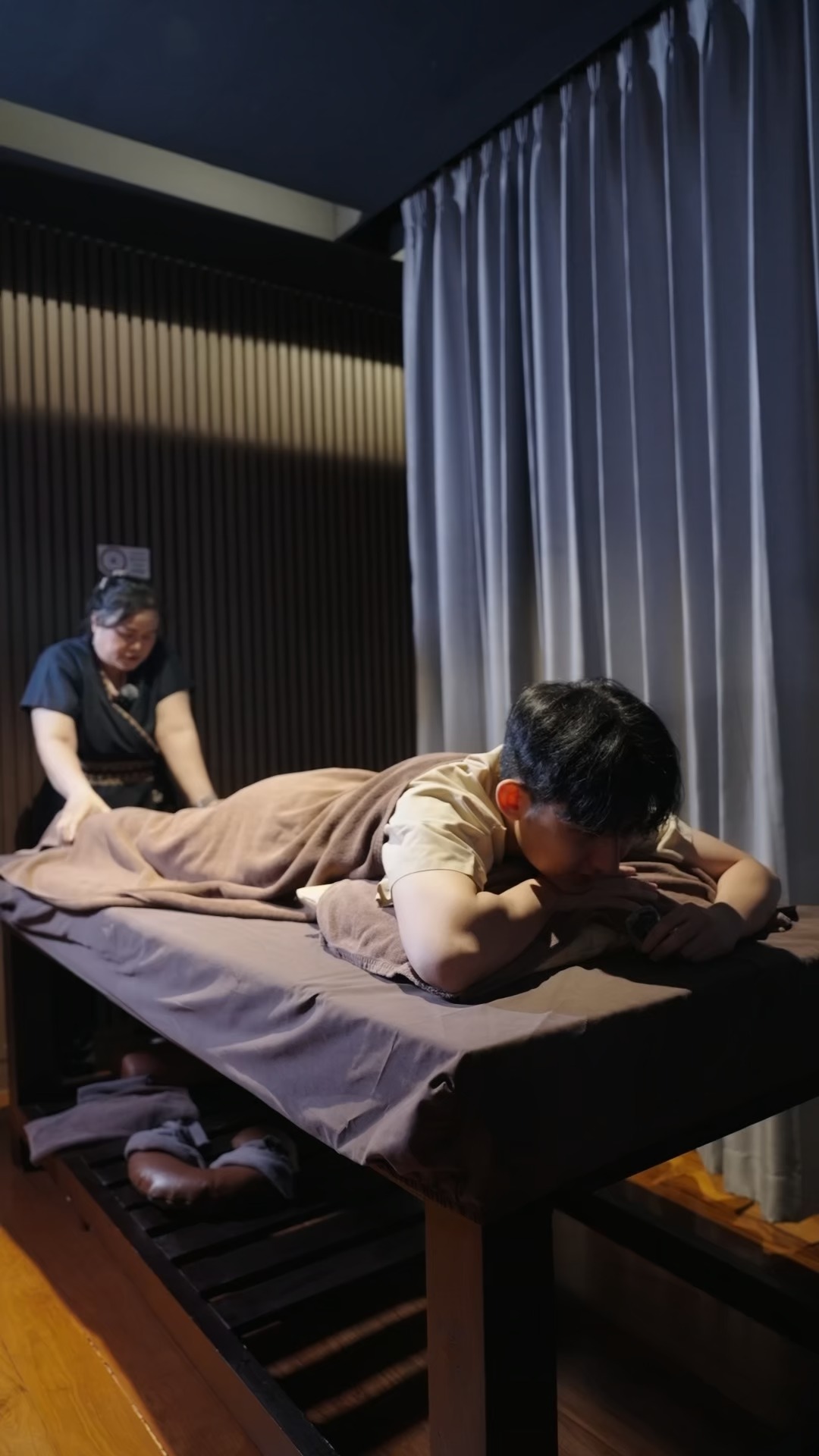 นินทาเจ้านายกับพี่บัว 
(คุณมาซากิเจ้าของธุรกิจ Totonoi Sauna & Onsen)
#totonoisaunaandonsen #มาซากิซัง