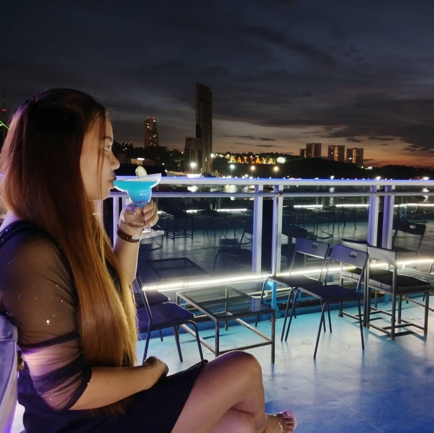 Looking to relax somewhere? Well be sure to check out Woodball Pattaya. We have a great view and a menu full of delicious drinks and food. We even have karaoke for you! Our bar can be easily found on Walking Street, across from Fahrenheit Agogo. See you soon! 🩷
