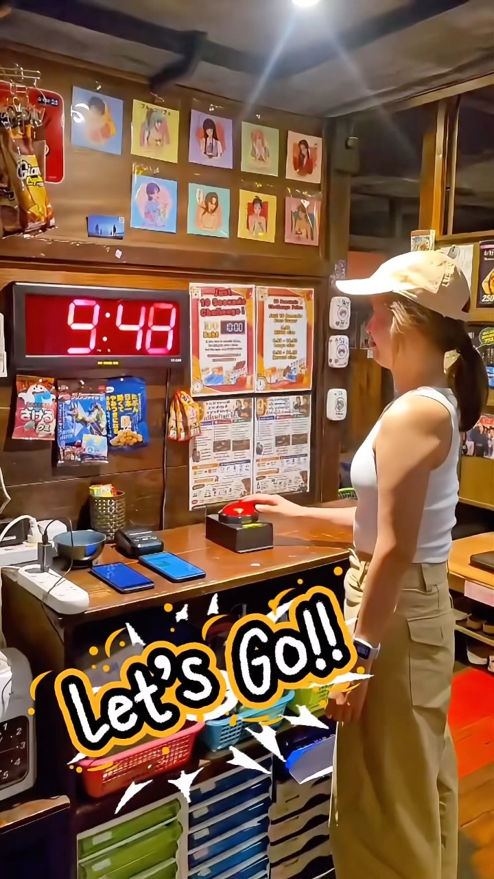 ⏱️ あなたは10.00秒で止められる？🎯

トンロー横丁で大人気の「10秒チャレンジ」開催中！

ルールは簡単。
ボタンを押して、ちょうど10.00秒でストップできたら賞品GET🎁

シンプルだけど、やってみると想像以上に難しい！
ご家族や友達、同僚と盛り上がること間違いなしです🍻

📍Thonglor Yokocho
🍛 Lunch：Hokkaido Soup Curry
🍺 Dinner：Japanese Izakaya

💾 保存して、次回トンローに来たらぜひ挑戦してください！

🇬🇧 Stop the timer at exactly 10.00 seconds and win a prize! Challenge your friends at Thonglor Yokocho, enjoy authentic Japanese food, and see who has the best timing.

🇹🇭 หยุดเวลาให้ตรง 10.00 วินาที แล้วรับของรางวัล! มาสนุกกับ 10 Second Challenge ที่ Thonglor Yokocho พร้อมอิ่มอร่อยกับอาหารญี่ปุ่นและซุปแกงกะหรี่ฮอกไกโด

#ThonglorYokocho #Thonglor #BangkokFood #JapaneseIzakaya #HokkaidoSoupCurry