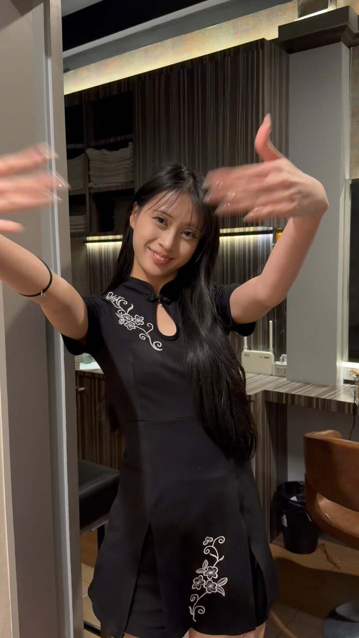 Step into a world of comfort, tranquility, and complete relaxation✨💆🏻‍♀️
Welcome to body care works 
📍Location Sukumvit soi18 

You can make a reservation at here👇
☎️ 02 124 5246
DM (X or FACEBOOK)
WhatsApp +66 98 925 5888
#bodycareworks #สปาเวียดนาม #relaxing #vietnambarber