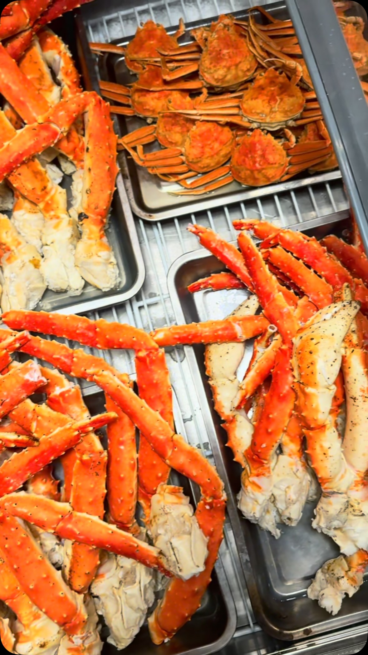 Best Crab with Best moment at Kani Tengoku Thonglor 🦀

📍 Sukhumvit 53 Thonglor 9 , Bangkok
📣lin.ee/rP2RMid
📞 062-531-2681 

#KaniTengokuThonglor
#Bangkok #KaniTengoku #JapaneseFood #Crab