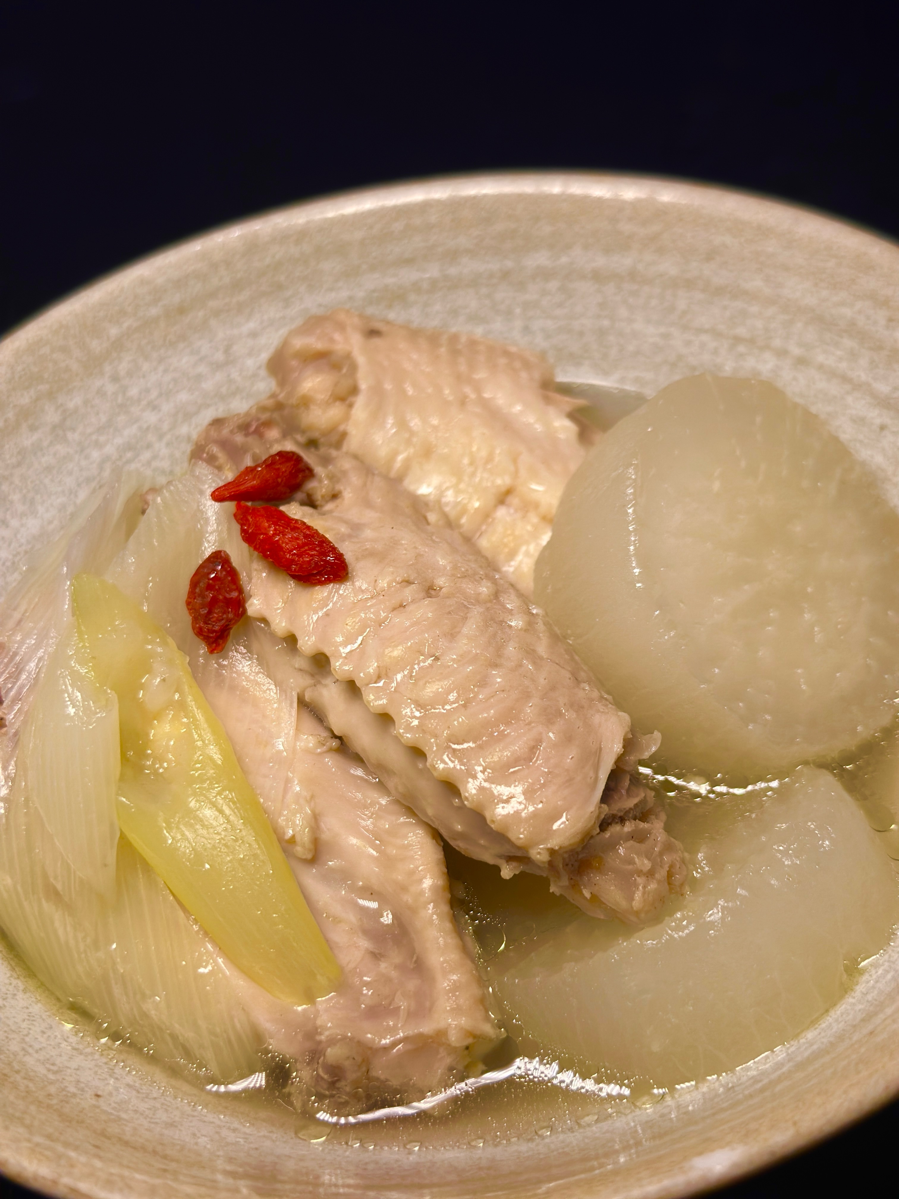 Saturdays begin a little earlier at Orihara Shoten Bangkok.

We open from 2:00 PM, inviting you to ease into the afternoon with our Saturday Special Soup.

Chicken Wing & Daikon Herbal Soup

A delicate clear broth, slowly simmered to bring out the natural sweetness of daikon and the gentle aroma of Japanese herbs comforting from the very first spoonful.

Available Saturdays only, from 2:00 PM until sold out.

Our Saturday soup changes every week, making each bowl a one-time experience worth coming back for.

📌โครงการ Park Lane เอกมัย
เปิดทุกวัน จันทร์-เสาร์: 17:00 - 00:00 น.
(วันเสาร์เปิดเร็ว 14:00 - 00.00น.)
🚗จอดรถในโครงการ Park Lane ได้เลย (สะดวกมากค่ะ)
🚊 BTS เอกมัย (ทางออก 1) เดินต่ออีกนิดก็ถึงค่ะ

#oriharashotenbangkok #Sake #EkkamaiBar #BangkokBar #Thonglor