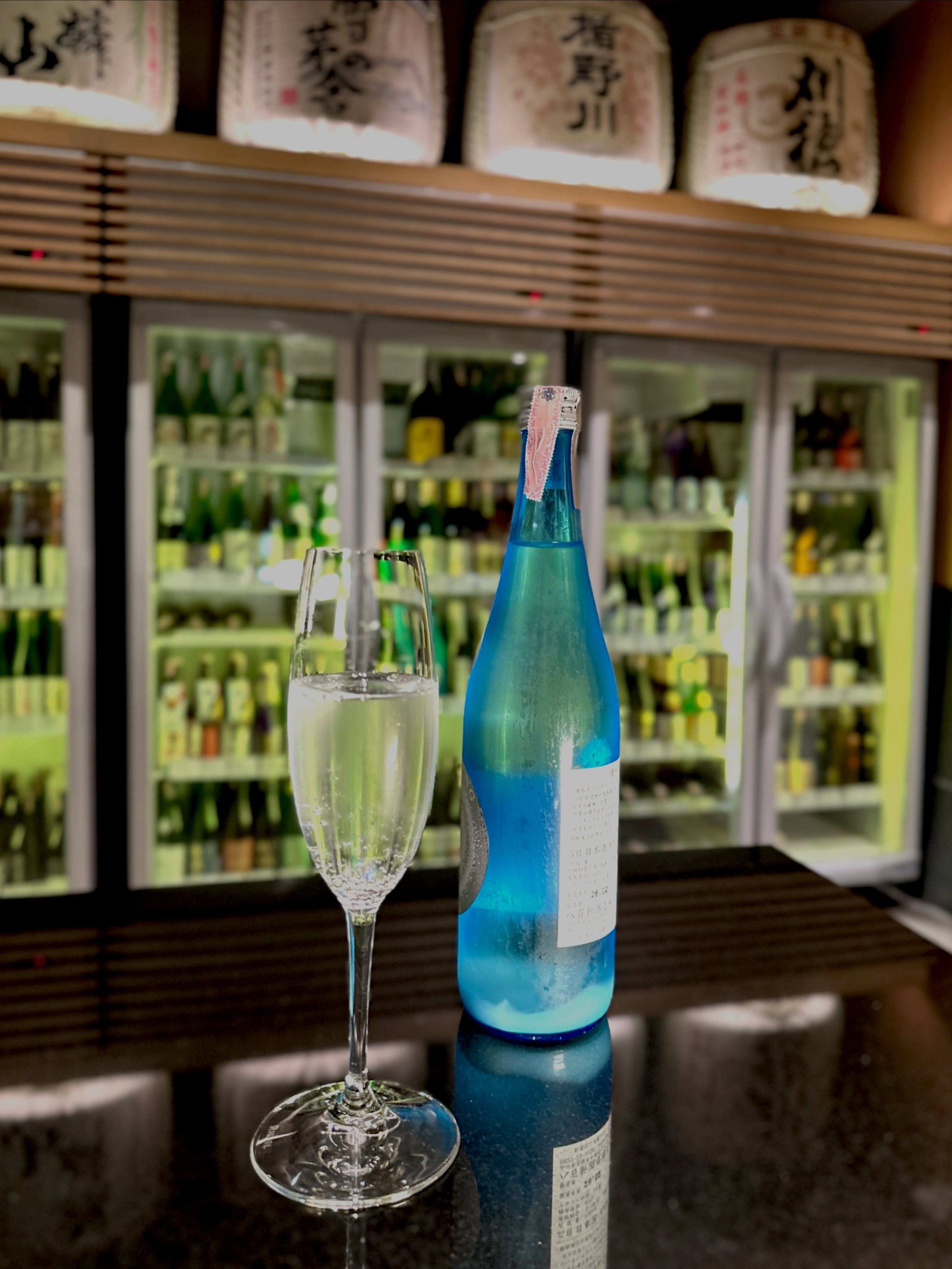 Looking for something sparkling? ✨🍶

Discover our selection of Japanese Sparkling Sake, with a variety of flavors and styles to choose from.

Sweet, fruity, crisp or refreshing find the one that suits your taste and enjoy a sparkling night with us.

📌โครงการ Park Lane เอกมัย
เปิดทุกวัน จันทร์-เสาร์: 17:00 - 00:00 น.
(วันเสาร์เปิดเร็ว 14:00 - 00.00น.)
🚗จอดรถในโครงการ Park Lane ได้เลย (สะดวกมากค่ะ)
🚊 BTS เอกมัย (ทางออก 1) เดินต่ออีกนิดก็ถึงค่ะ

#OriharaShoten #EkkamaiBar #BangkokBar #Sake #HiddenBarBangkok