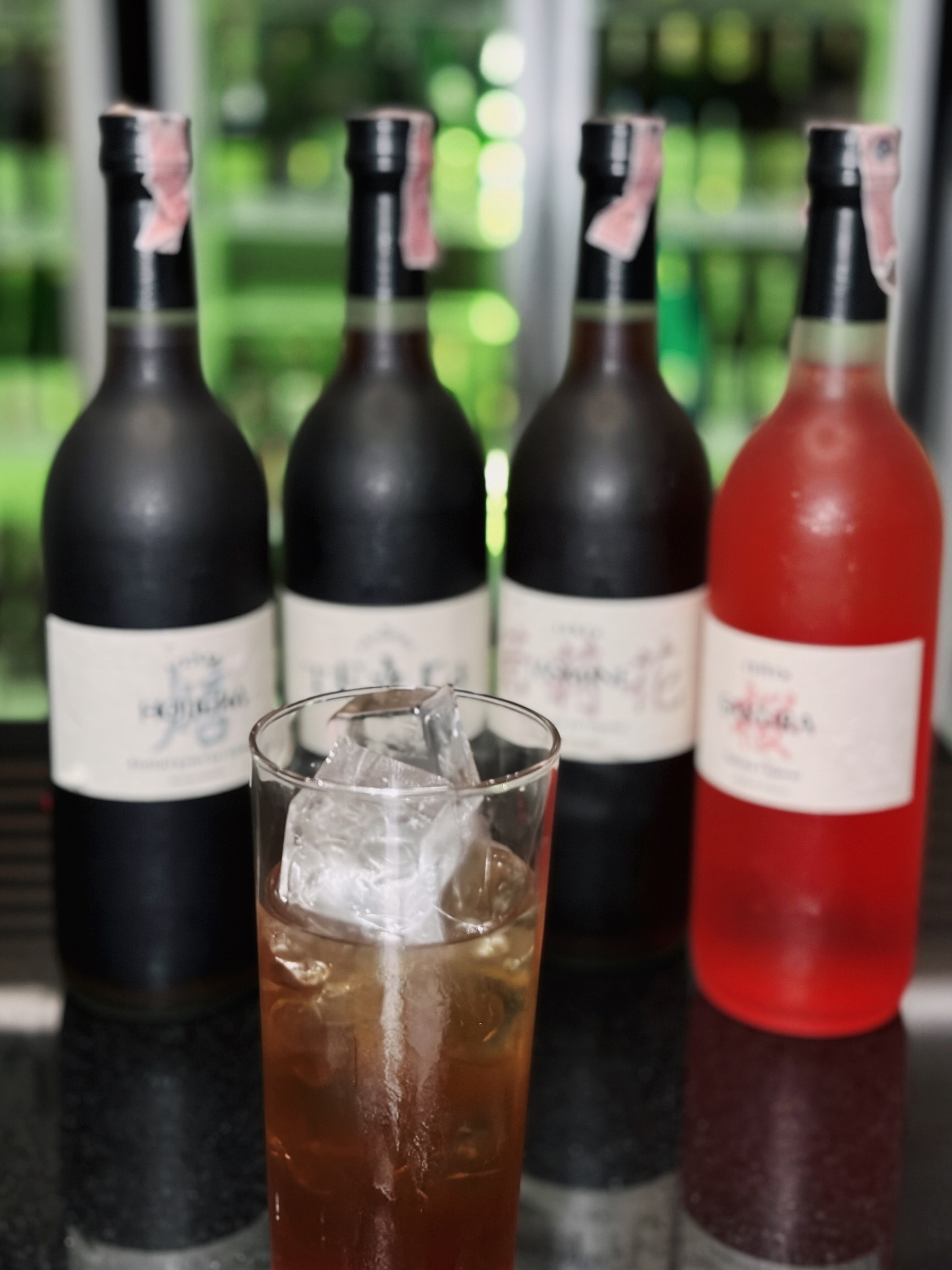 A different expression of Japanese tea. 🍵

Discover TEAra, a refined Japanese liqueur crafted around the delicate character of tea.

Black Tea · Hojicha · Jasmine · Sakura
Each bottle offers its own aroma, depth and elegance perfect for sipping slowly or enjoying as a special after dinner drink.

Available at Orihara Shoten Bangkok
Come discover your favorite.

📌โครงการ Park Lane เอกมัย
เปิดทุกวัน จันทร์-เสาร์: 17:00 - 00:00 น.
(วันเสาร์เปิดเร็ว 14:00 - 00.00น.)
🚗จอดรถในโครงการ Park Lane ได้เลย (สะดวกมากค่ะ)
🚊 BTS เอกมัย (ทางออก 1) เดินต่ออีกนิดก็ถึงค่ะ

#OriharaShoten #EkkamaiBar #BangkokBar #Sake #HiddenBarBangkok