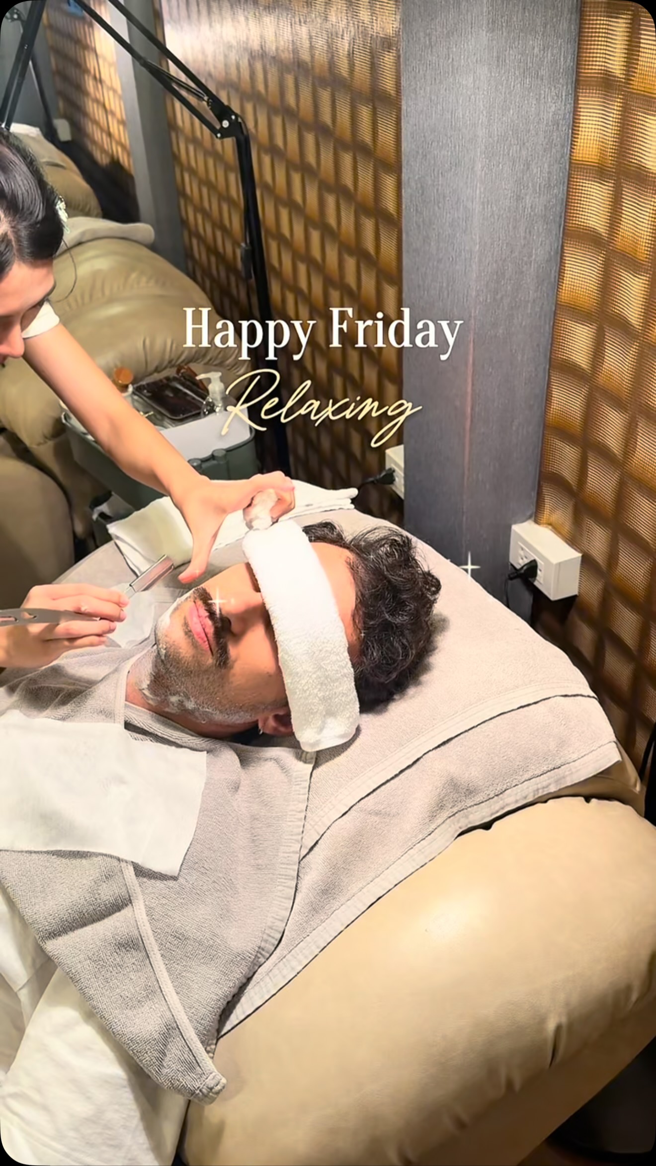Let go of the stress and give your body the relaxation it deserves💆🏻‍♀️

Book your relaxing experience today. 🌿
☎️ 02 124 5246
DM (X or FACEBOOK)
WhatsApp +66 98 925 5888
#bodycareworks #สปาเวียดนาม #relaxing #vietnambarber