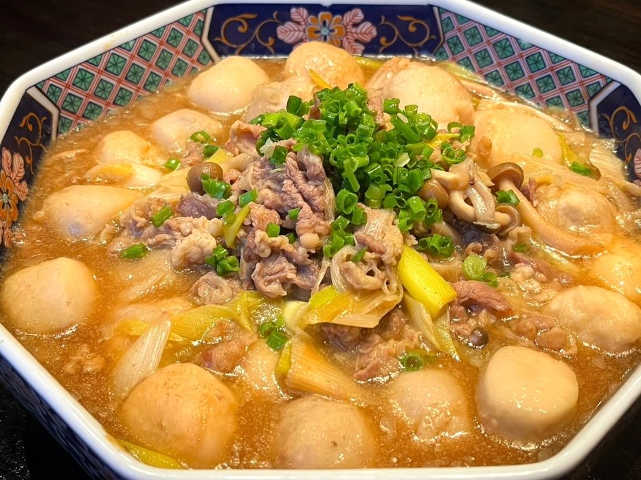 今日もおばんざい盛りだくさんで
皆様のご来店お待ちしております🙇

おひとりさま大歓迎！
カウンター席大人気

おばんざい、鉄板焼きメニュー
二階テーブル席、三階個室完備
一階カウンター席でもオーダー可能です

黒兵衛では
各種ご宴会のご予約承ります♪
コース1,000バーツ〜
飲み放題 300バーツor 400バーツ

二階テーブル席
三階9名様までの小宴会用個室ございます。

よろしくお願いします♪
9月もHappy hour 開催中です
17:00〜19:30

キリンビール大瓶　120B
ウィスキーハイボール　80B

Happy hour in  September❗️
17:00〜19:30
Kirin Beer Big Bottle 120B
Whisky Hi-ball 80B

#バンコク創作料理居酒屋 #バンコク日本料理店 #バンコク小料理屋 #バンコクおひとりさま #バンコク1人飲みプラカノン バンコク日本人女性スタッフ常駐 バンコクおかみさん バンコクお好み焼き屋 バンコク鉄板焼き  バンコクおばんざい  japanesefood bangkok phrakhanong japaneserestaurant reopen happyhour obanzai bangkokokonomiyaki bangkokteppanyaki