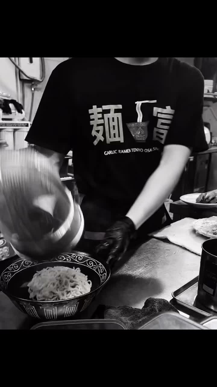 Ramen Mode: ON.
SHOWTIME.
I’m Feeling Good. 🍜

#ramenbkk #bangkokramen #btsthonglor #mentomi #ramennoodles #ramen #ramenlover