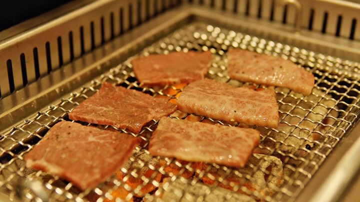 おにくとごはん。アソーク店