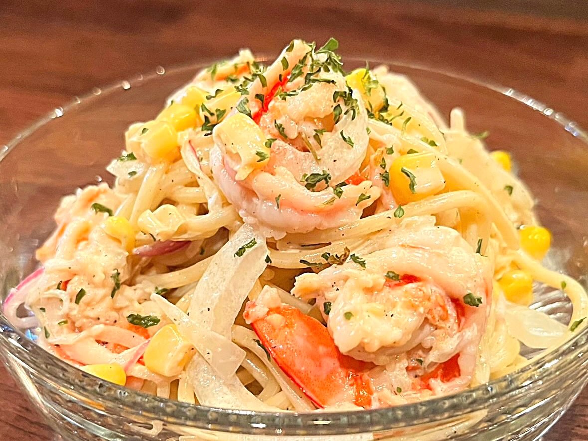 華金ですよ〜✨
本日も美味しいもん色々ご用意しました😄
まだまたお席に余裕あります
皆様のご来店お待ちしております🙇

おひとりさま大歓迎！
カウンター席大人気

おばんざい、鉄板焼きメニュー
二階テーブル席、三階個室完備
一階カウンター席でもオーダー可能です

黒兵衛では
各種ご宴会のご予約承ります♪
コース1,000バーツ〜
飲み放題 300バーツor 400バーツ

二階テーブル席
三階9名様までの小宴会用個室ございます。

よろしくお願いします♪
10月もHappy hour 開催中です
17:00〜19:30

キリンビール大瓶　120B
ウィスキーハイボール　80B

Happy hour in  October❗️
17:00〜19:30
Kirin Beer Big Bottle 120B
Whisky Hi-ball 80B

#バンコク創作料理居酒屋 #バンコク日本料理店 #バンコク小料理屋 #バンコクおひとりさま #バンコク1人飲みプラカノン バンコク日本人女性スタッフ常駐 バンコクおかみさん バンコクお好み焼き屋 バンコク鉄板焼き  バンコクおばんざい  japanesefood bangkok phrakhanong japaneserestaurant reopen happyhour obanzai bangkokokonomiyaki bangkokteppanyaki