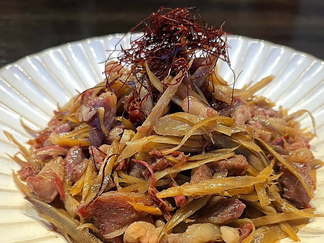 本日も準備万端です♪
皆様のご来店お待ちしております🙇

おひとりさま大歓迎！
カウンター席大人気

おばんざい、鉄板焼きメニュー
二階テーブル席、三階個室完備
一階カウンター席でもオーダー可能です

黒兵衛では
各種ご宴会のご予約承ります♪
コース1,000バーツ〜
飲み放題 300バーツor 400バーツ

二階テーブル席
三階9名様までの小宴会用個室ございます。

よろしくお願いします♪
10月もHappy hour 開催中です
17:00〜19:30

キリンビール大瓶　120B
ウィスキーハイボール　80B

Happy hour in  October❗️
17:00〜19:30
Kirin Beer Big Bottle 120B
Whisky Hi-ball 80B

#バンコク創作料理居酒屋 #バンコク日本料理店 #バンコク小料理屋 #バンコクおひとりさま #バンコク1人飲みプラカノン バンコク日本人女性スタッフ常駐 バンコクおかみさん バンコクお好み焼き屋 バンコク鉄板焼き  バンコクおばんざい  japanesefood bangkok phrakhanong japaneserestaurant reopen happyhour obanzai bangkokokonomiyaki bangkokteppanyaki